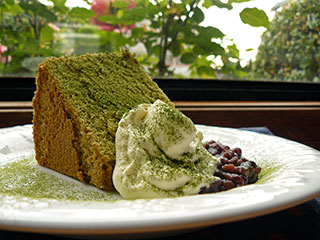 Matcha Chiffon Cake