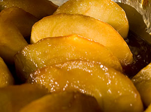 More lightly cooked caramelized apples