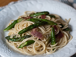 Asparagus & Bacon Cream Sauce Spaghetti