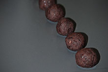 Formed balls of anko ready to wrap