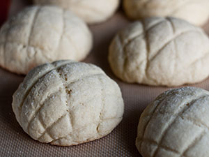 A row of baked melonpan